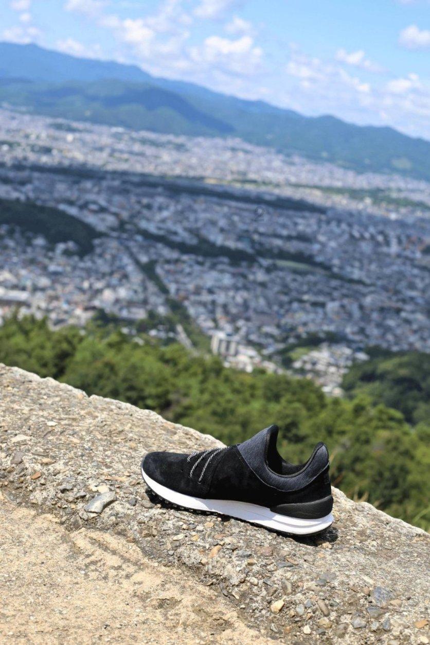 椰子鸡,椰味芬芳、汤清爽口